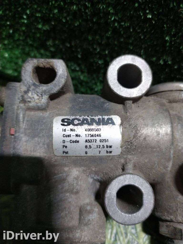 клапан горного тормоза Scania R-series 2005г. 4088503,1756046  - Фото 6