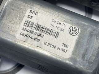 Моторчик стеклоподъемника задний правый Volkswagen Tiguan 1 2009г. 5K0959795B,5N0959704E - Фото 3