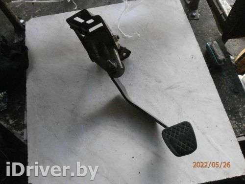 Педаль сцепления Rover 400 1998г.  - Фото 1
