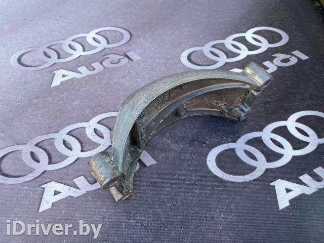Кронштейн генератора Audi Q7 4L 2012г. 06E903143D - Фото 1