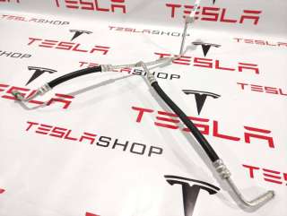1004294-00-A Трубка охлаждающей жидкости металлическая правая к Tesla model S Арт 9899108