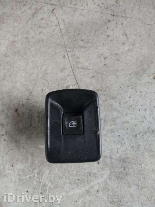Кнопка стеклоподъемника заднего левого Renault Lodgy 2012г.  - Фото 1