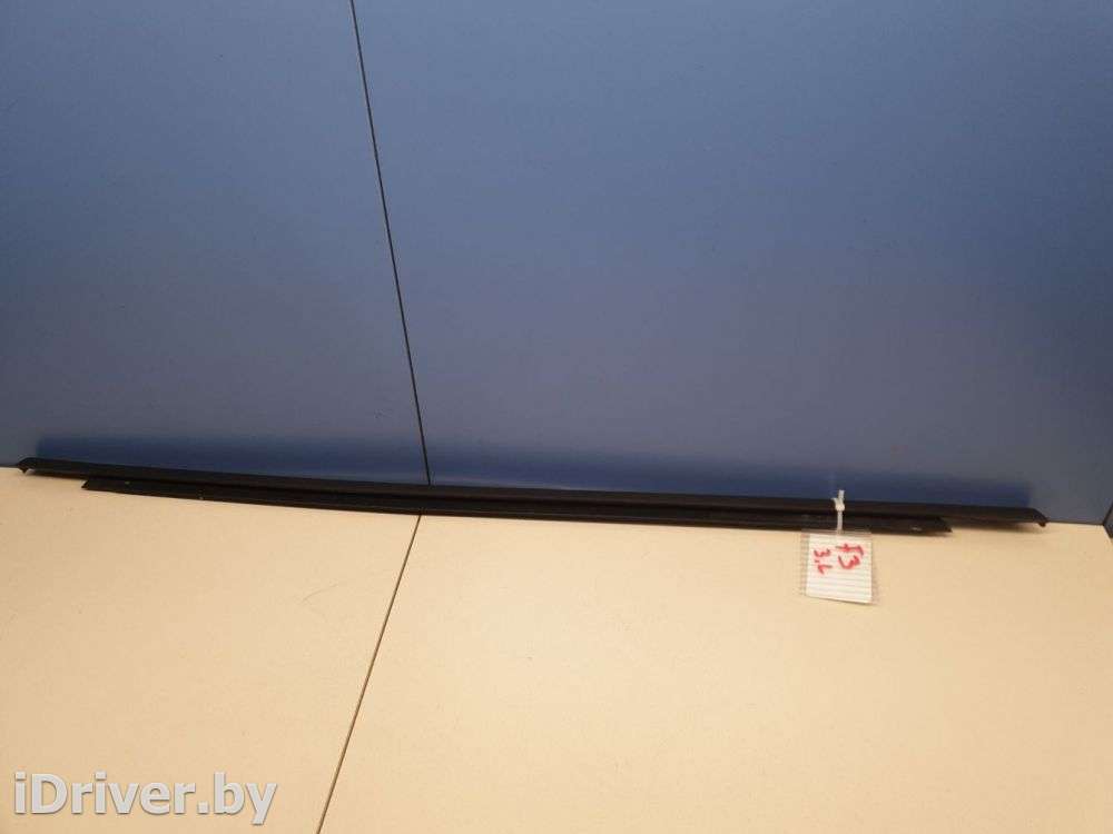 Молдинг стекла задней левой двери Ford Focus 3 2011г. 1797842  - Фото 1