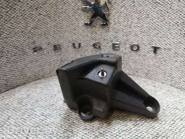 Кронштейн крепления бампера заднего Peugeot 3008 1 2010г.  - Фото 1