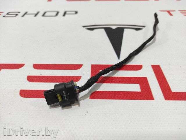 Разъем (фишка) проводки Tesla model X 2017г. 1038205-00-G - Фото 1