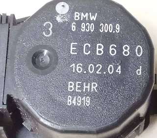 Моторчик заслонки печки BMW 5 E60/E61 2004г. 69303009 - Фото 3