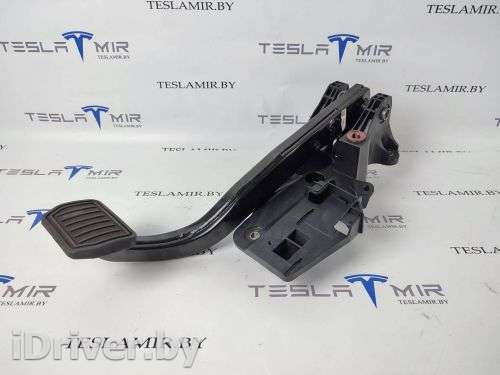 Педаль тормоза Tesla model Y 2021г. 1188691-00 - Фото 1