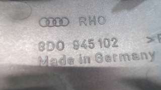 Накладка под фонарь Audi A4 B5 1996г. 8D0945102 - Фото 3