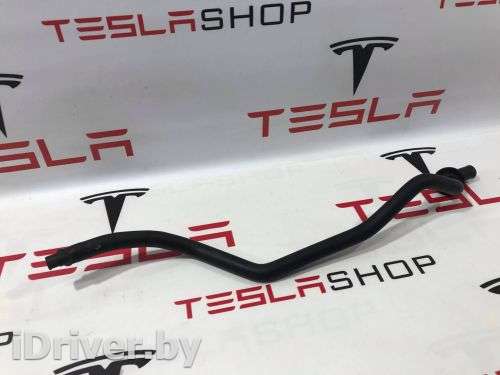Патрубок (трубопровод, шланг) Tesla model X 2017г. 1031030-00-B,1052480-00-C,1043537-00-D,1486479-00-A - Фото 1