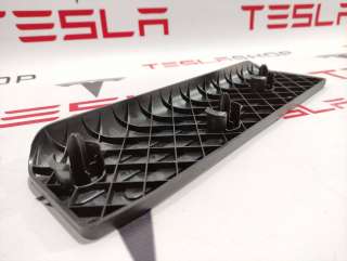 Панель для отдыха ноги водителя Tesla model S 2014г. 6005968-00-C - Фото 2