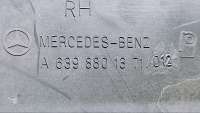 Клык бампера задний правый Mercedes Vito W639 2006г. A6398801371 - Фото 3