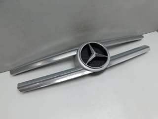 Накладка на решетку радиатора Mercedes GL X166 2013г.  - Фото 3