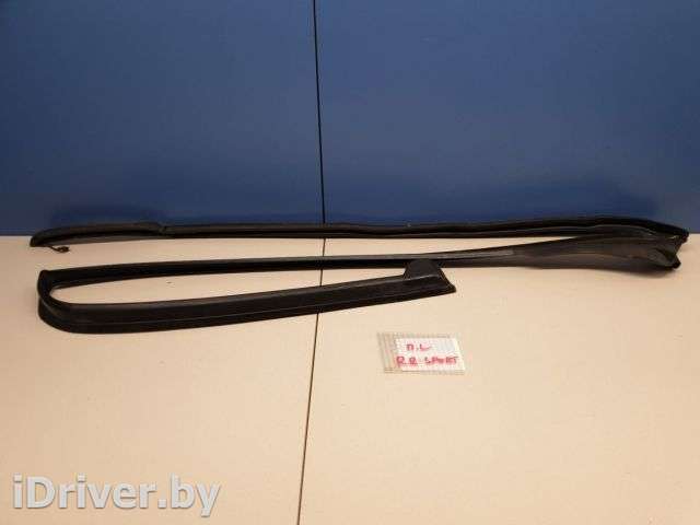 Уплотнитель двери передней левой Land Rover Range Rover Sport 2 2014г. LR054336 - Фото 1