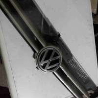 1j0853655g Решетка радиатора   к Volkswagen Golf 4 Арт G46887