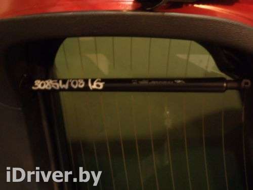 Амортизатор крышки багажника Peugeot 308 1 2007г.  - Фото 1