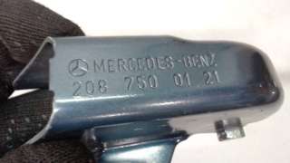 Петля крышки багажника Mercedes CLK W208 2000г. 2087500121 - Фото 3