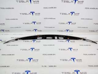 Молдинг крышки багажника Tesla model S 2014г. 1011685-00,1026649-00,1025776-00 - Фото 3