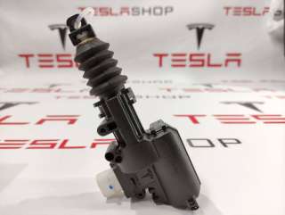 Электропривод замка капота Tesla model Y 2021г. 1500398-00-D - Фото 4