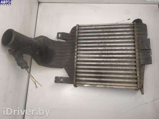 Радиатор интеркулера Opel Zafira B 2006г. 13161078 - Фото 1