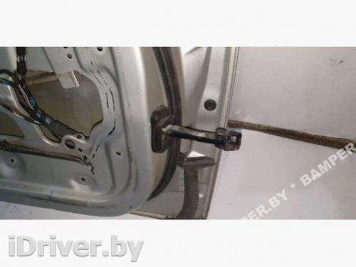 Ограничитель открывания двери передней BMW 3 E90/E91/E92/E93 2007г.  - Фото 1