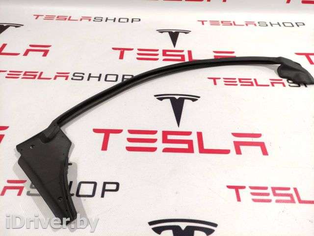 Уплотнитель Tesla model S 2018г. 1005421-00-D - Фото 1