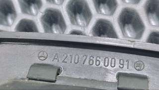 Ручка крышки багажника Mercedes E W210 2000г. A2107660091 - Фото 3