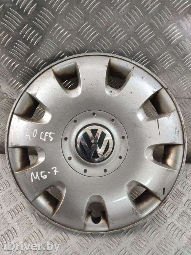 Колпак колесный Volkswagen Golf 5 2007г. 1T0601147 - Фото 1