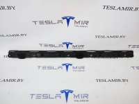 1032384-00 Накладка батареи высоковольтной боковая передняя к Tesla model S Арт 12103