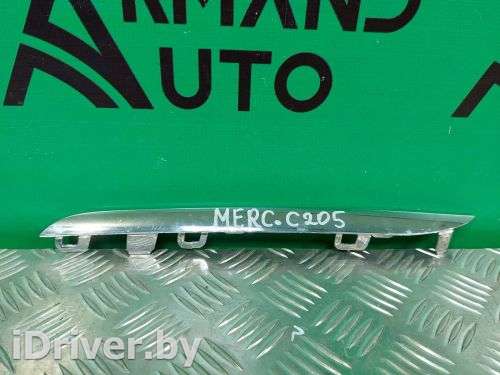 накладка решетки радиатора нижняя Mercedes C W205 2014г. A2058880273 - Фото 1