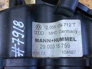Коллектор впускной Audi Q7 4L 2007г. 059 129 712 T - Фото 2