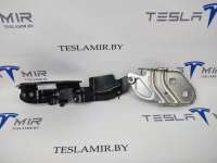 Петля капота правая Tesla model 3 2024г. 1643846-00 - Фото 2
