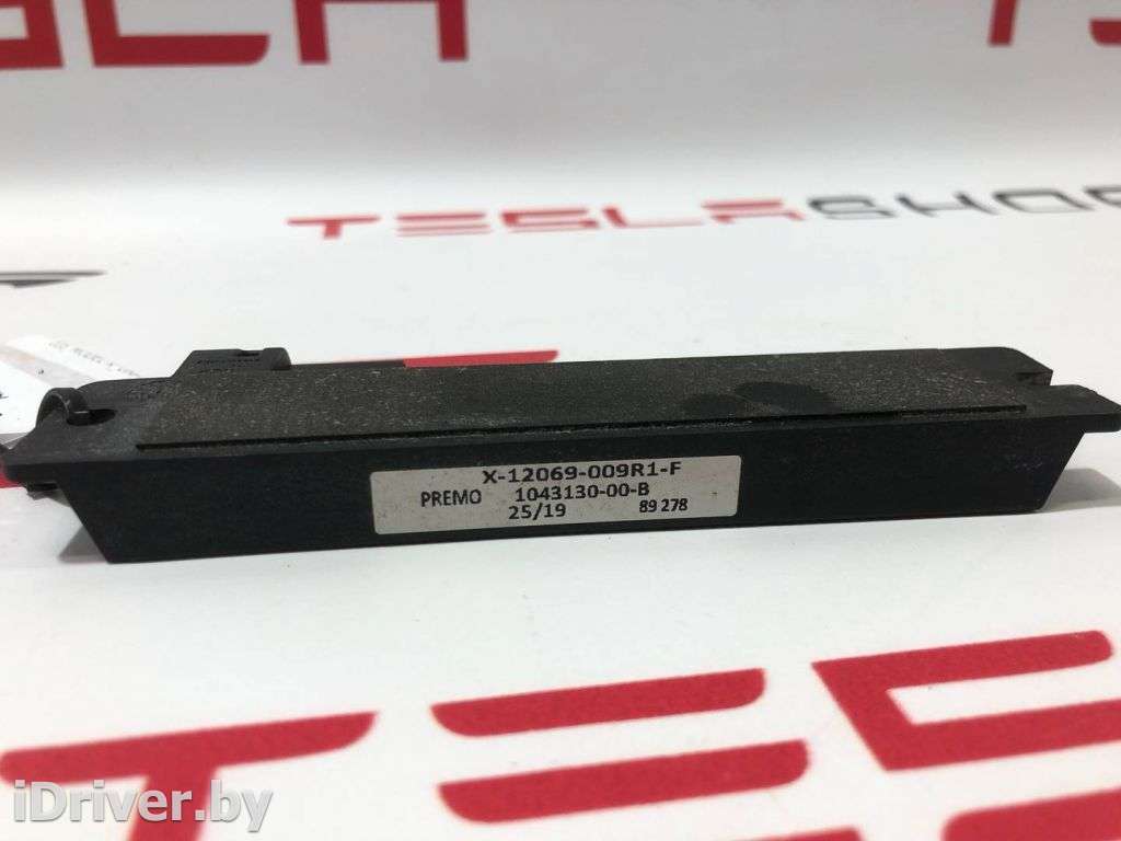 Антенна системы Комфортный доступ Tesla model X 2019г. 1043130-00-B,X-12069-009R1-F  - Фото 3