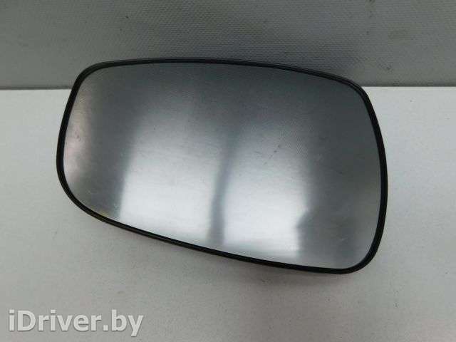 Стекло зеркала левого Hyundai Solaris 2 2011г.  - Фото 1