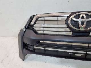 Решетка радиатора Toyota Hilux 8 2020г. 53111-YP030 - Фото 10