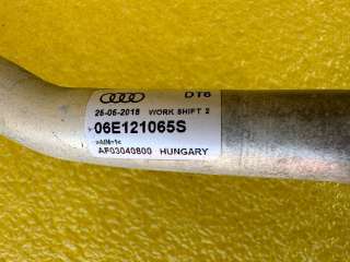 Трубка охлаждающей жидкости металлическая Audi A8 D4 (S8) 2016г. 06E121065S - Фото 5