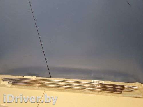 Решётка в бампер центральная Hyundai IX35 2011г.  - Фото 1