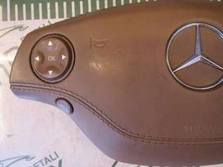 Подушка безопасности в рулевое колесо Mercedes S W221 2007г.  - Фото 2
