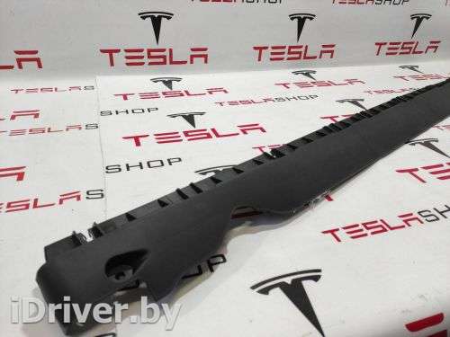 Накладка на порог Tesla model Y 2020г. 1497741-00-B,1497649-00-B - Фото 1