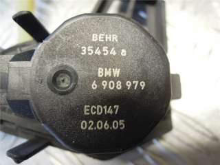 Моторчик заслонки печки BMW 7 E65/E66 2006г.  - Фото 3