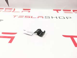 1060585-00-A Беспроводное зарядное устройство к Tesla model S Арт 9881419