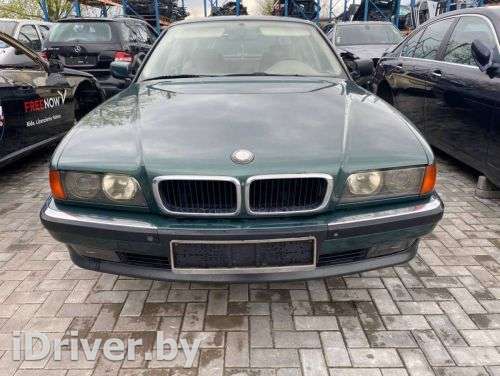 Шумоизоляция капота BMW 7 E38 1997г.  - Фото 1