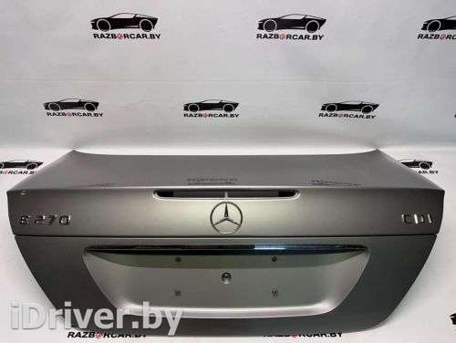 Обшивка крышки багажника Mercedes E W211 2005г.  - Фото 1