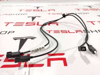 1004815-08-B Провод USB к Tesla model S Арт 9890897