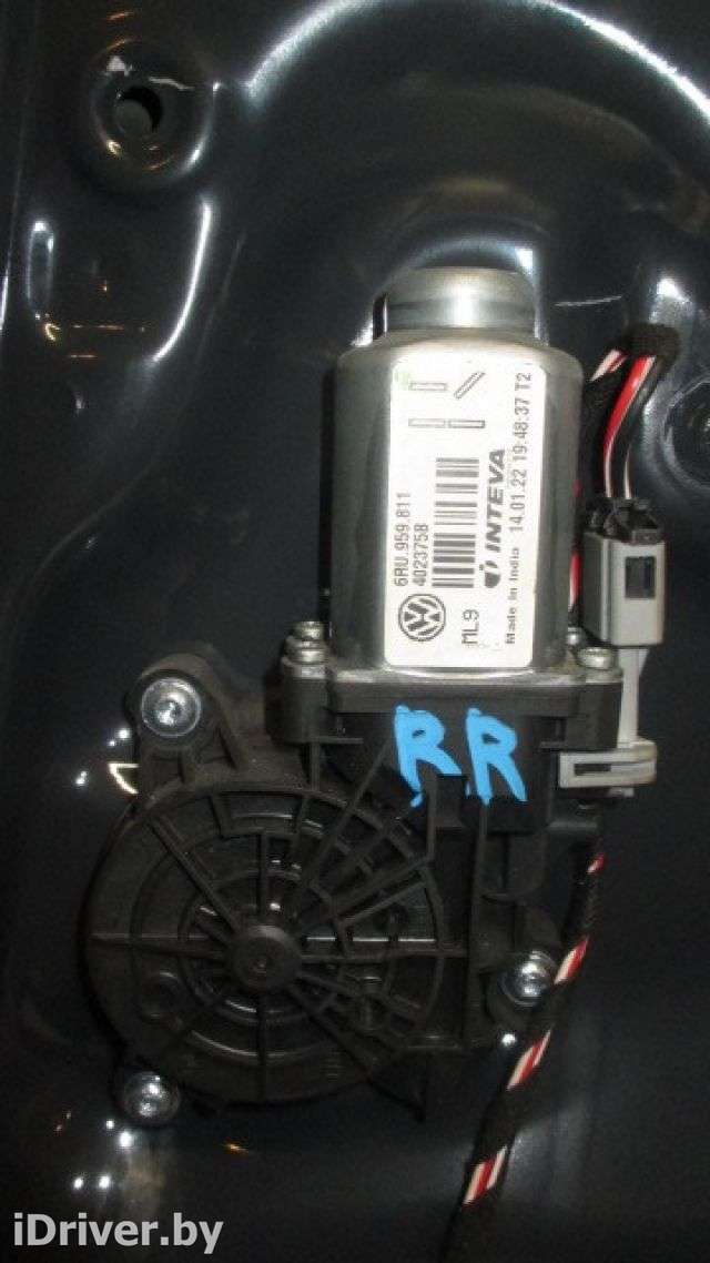 Моторчик стеклоочистителя задний Volkswagen Polo 5 2011г. 6RU959811 - Фото 1