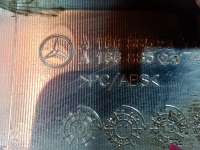 накладка бампера Mercedes GL X166 2012г. A1668852374 - Фото 9