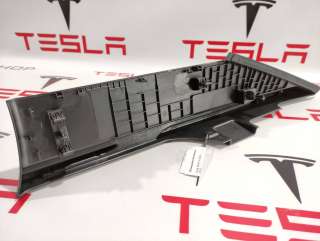 Молдинг крышки багажника Tesla model S  1016334-00-E,1010338-00-C - Фото 4
