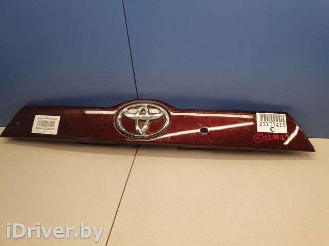 Накладка двери багажника Toyota Highlander 3 2014г. 768110E902 - Фото 1