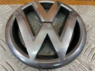 Эмблема решетки радиатора Volkswagen Tiguan 1 2011г. 561853600 - Фото 3