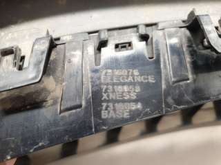 Решетка радиатора правая BMW X5 F15 2013г. 51137316054 - Фото 2