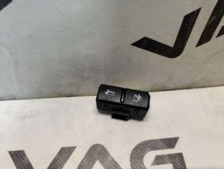 4E0959831 Кнопка открывания лючка бензобака к Audi A8 D3 (S8) Арт 36248805